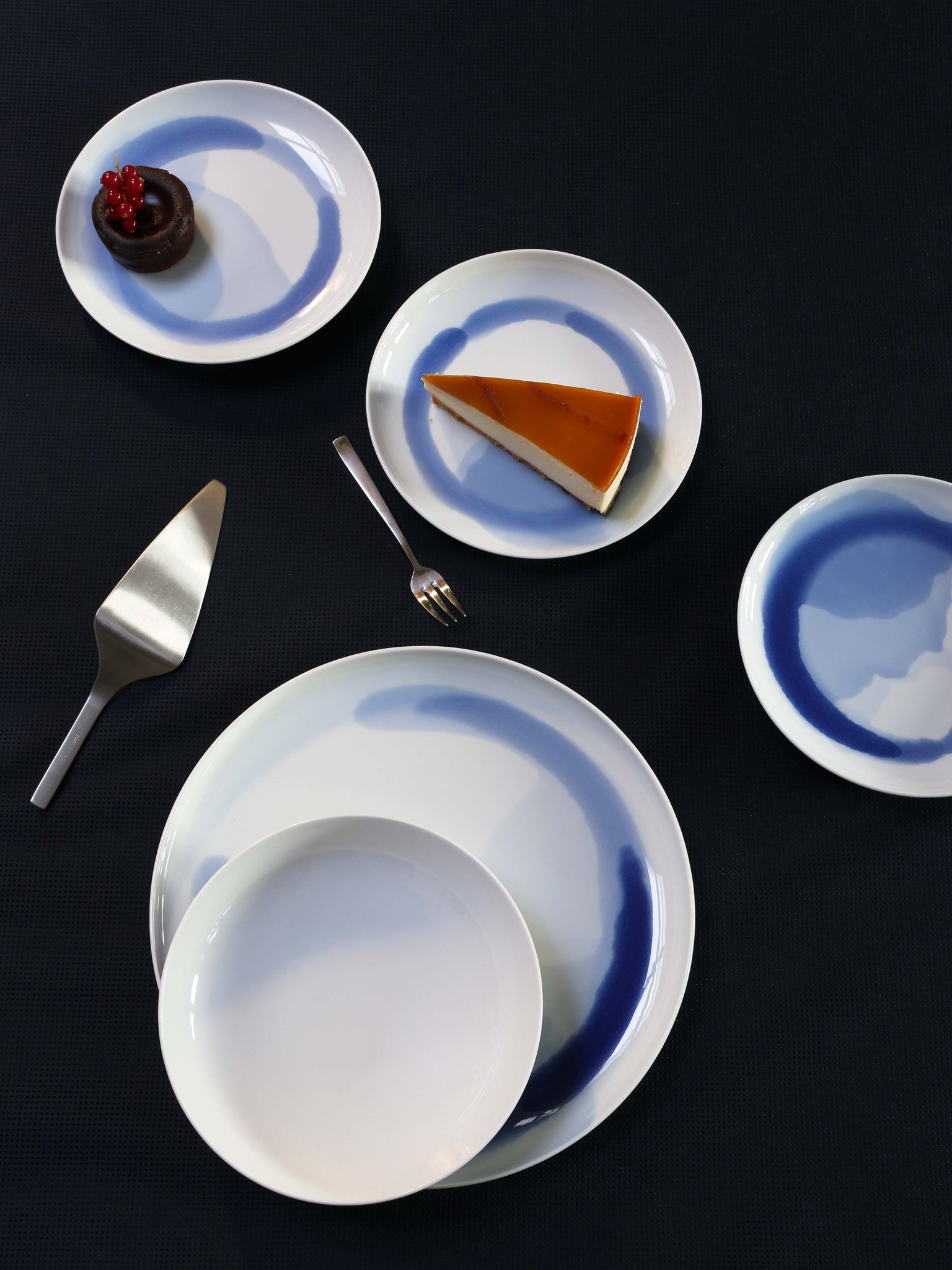 POOL gourmet dinner plate, cobalt blue